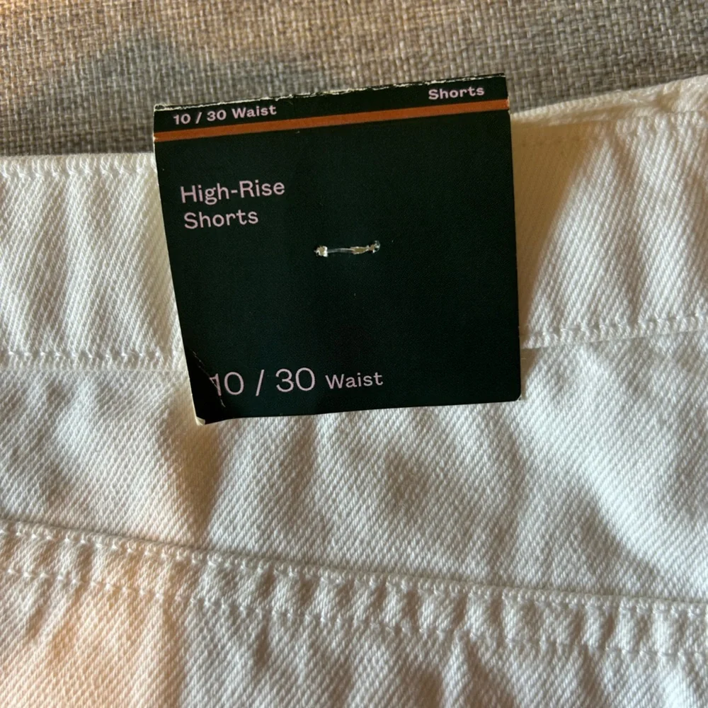 Wild Fable White Denim High-Waisted Shorts - Picture 8 of 8